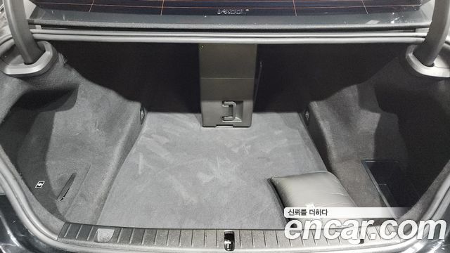 BMW 7 Series (G11) M760Li xDrive 2018 — фото 18