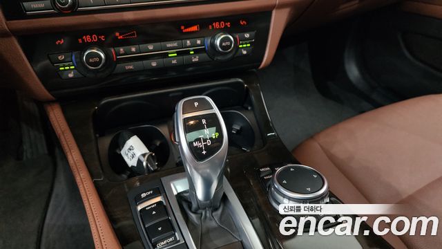 BMW 5 Series (F10) 528i xDrive M Aero Dynamic 2016 — фото 9