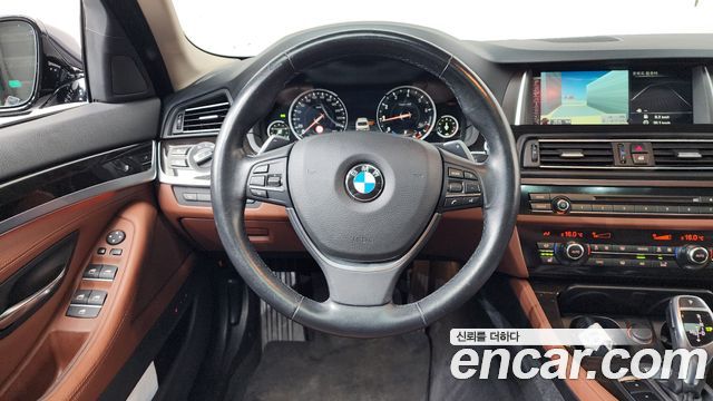 BMW 5 Series (F10) 528i xDrive M Aero Dynamic 2016 — фото 13