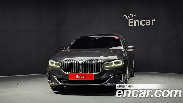 BMW 7 Series (G11) 740Li xDrive Design Pure Excellence 2021 — фото 3
