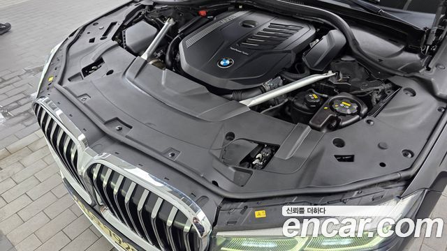 BMW 7 Series (G11) 740Li xDrive Design Pure Excellence 2021 — фото 6