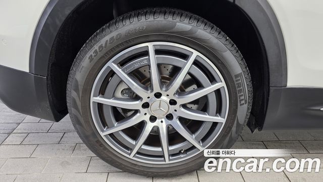 Mercedes-Benz GLB-Class (X247) AMG GLB35 4MATIC 2021 — фото 5