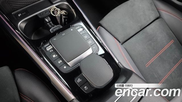 Mercedes-Benz GLB-Class (X247) AMG GLB35 4MATIC 2021 — фото 18