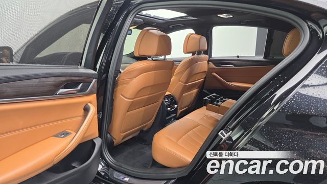 BMW 5 Series (G30) 520d M Sport Package Plus 2017 — фото 17