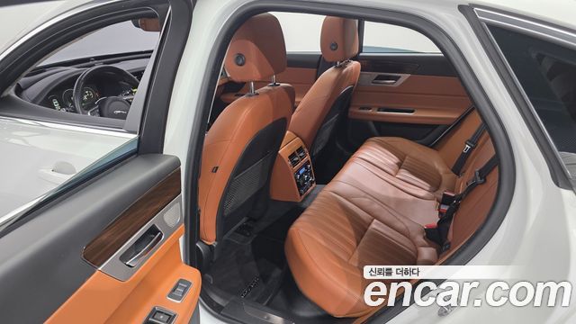 Jaguar XF (X260) 25t Portfolio 2019 — фото 26