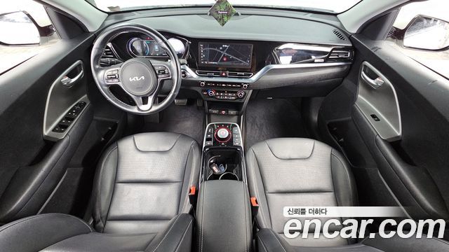 Kia Niro Plus Air 2023 — фото 7