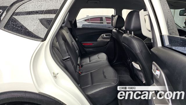 Kia Niro Plus Air 2023 — фото 12