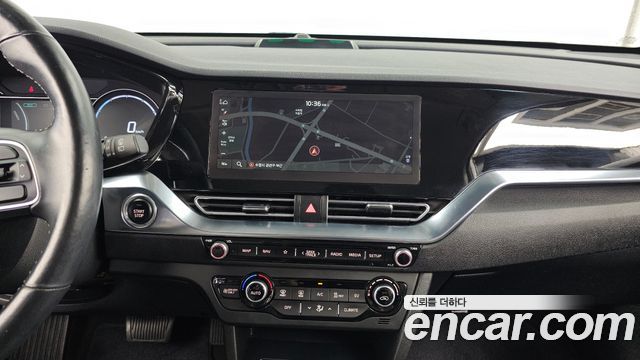 Kia Niro Plus Air 2023 — фото 14
