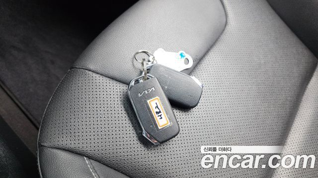 Kia Niro Plus Air 2023 — фото 26