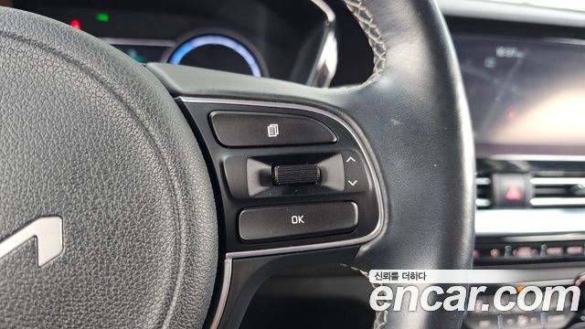 Kia Niro Plus Air 2023 — фото 29