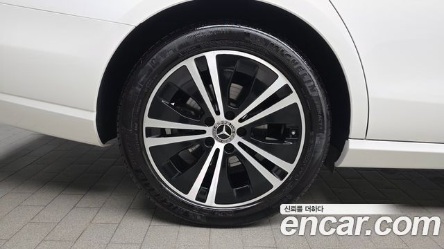Mercedes-Benz E-Class (W213) E250 Avantgarde 2022 — фото 5