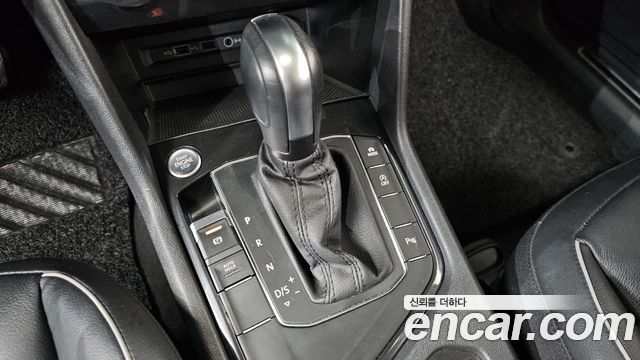 Volkswagen Tiguan (II) 2.0 TDI Premium 2020 — фото 9