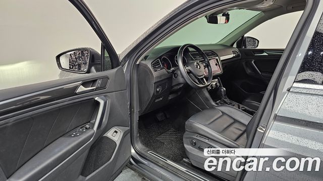 Volkswagen Tiguan (II) 2.0 TDI Premium 2020 — фото 10