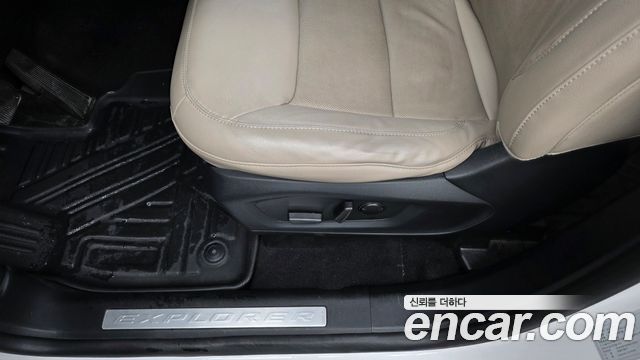 Ford Explorer (VI) 3.0 PHEV 2021 — фото 31