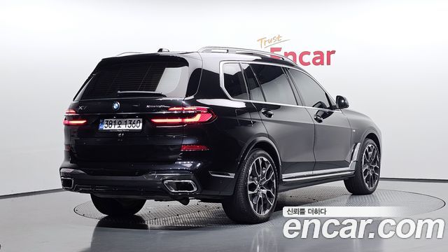 BMW X7 (G07) xDrive 40i M Sport 6STR 2024 — фото 2