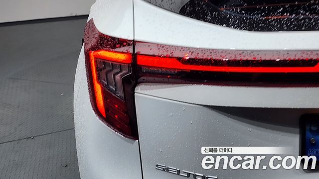 Kia Seltos Gasoline 2.0 2WD Signature 2023 — фото 23