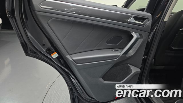 Volkswagen Tiguan (II) 2.0 TDI Prestige 2020 — фото 25