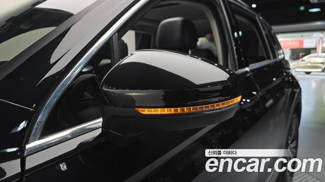 Volkswagen Tiguan (II) 2.0 TDI Prestige 2020 — фото 34
