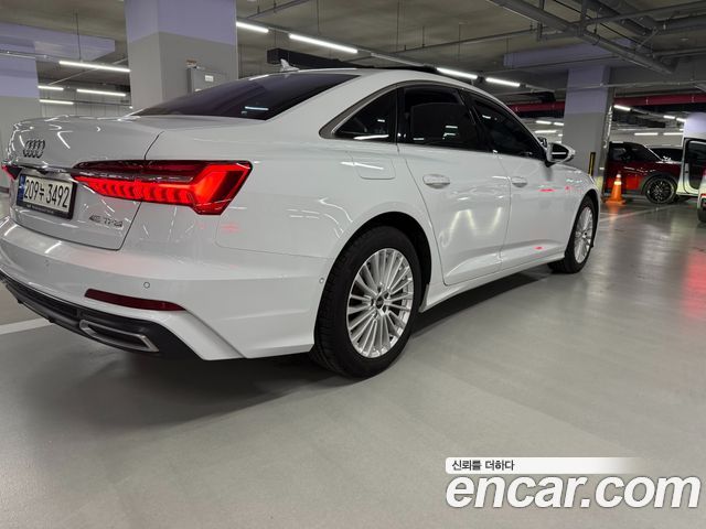 Audi A6 (C8) 45 TFSI Premium 2021 — фото 2
