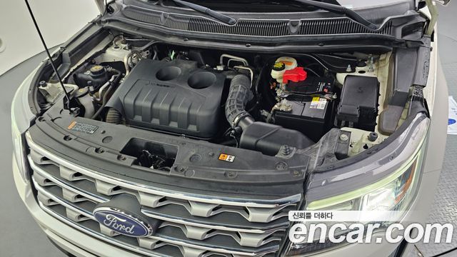 Ford Explorer 2.3 Limited 4WD 5th 2017 — фото 6