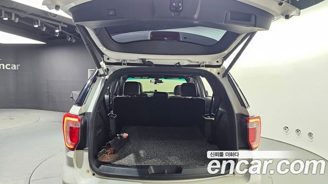 Ford Explorer 2.3 Limited 4WD 5th 2017 — фото 20