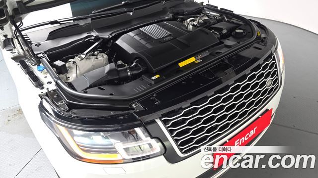 Land Rover Range Rover (IV) 5.0 SC Vogue SE 2019 — фото 6