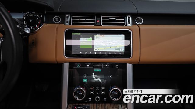 Land Rover Range Rover (IV) 5.0 SC Vogue SE 2019 — фото 13