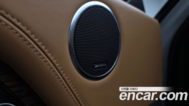Land Rover Range Rover (IV) 5.0 SC Vogue SE 2019 — фото 19