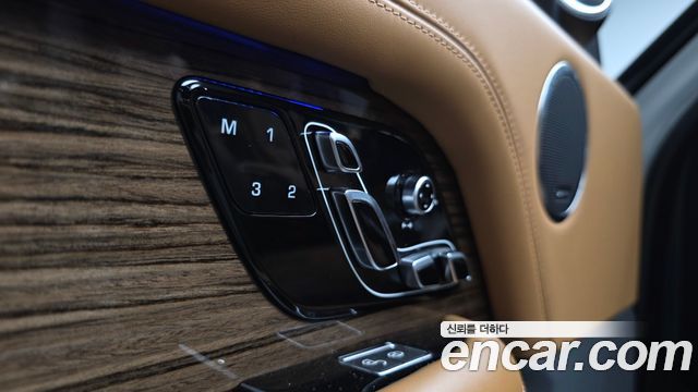 Land Rover Range Rover (IV) 5.0 SC Vogue SE 2019 — фото 27