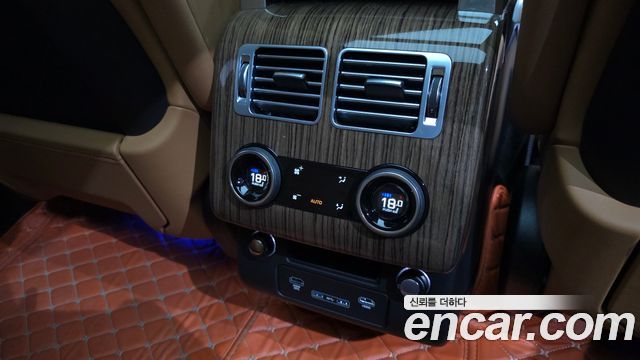 Land Rover Range Rover (IV) 5.0 SC Vogue SE 2019 — фото 31