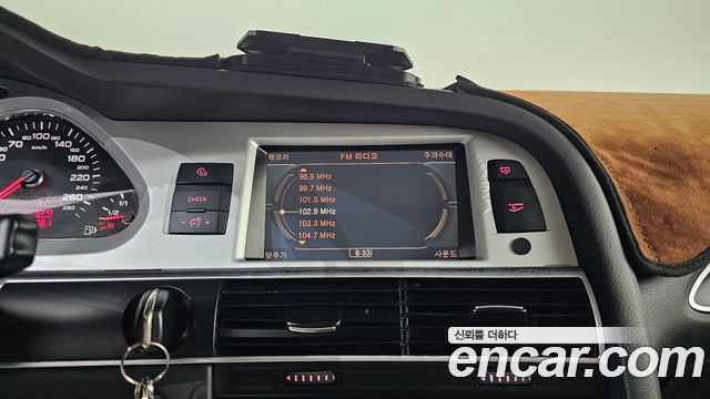 Audi A6 3.0 TFSI Quattro S-LINE C6 2011 — фото 16