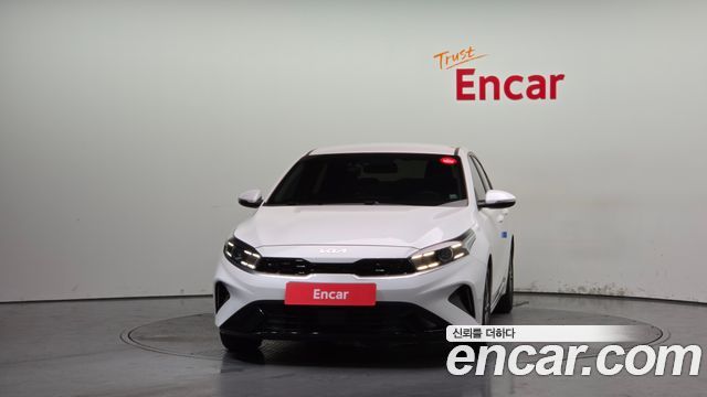 Kia K3 (II) 1.6 Prestige 2024 — фото 3