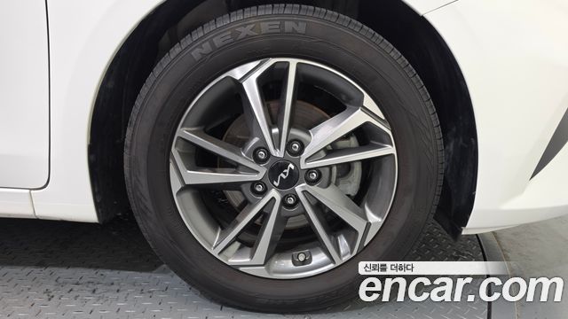 Kia K3 (II) 1.6 Prestige 2024 — фото 21
