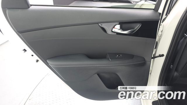Kia K3 (II) 1.6 Prestige 2024 — фото 25