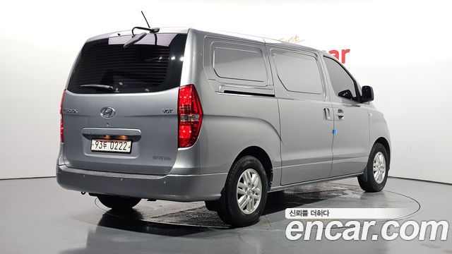 Hyundai Grand Starex Van 3-Seater Smart 2021 — фото 2