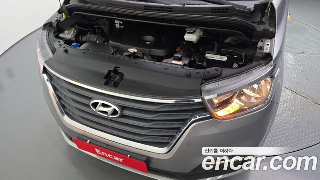 Hyundai Grand Starex Van 3-Seater Smart 2021 — фото 6