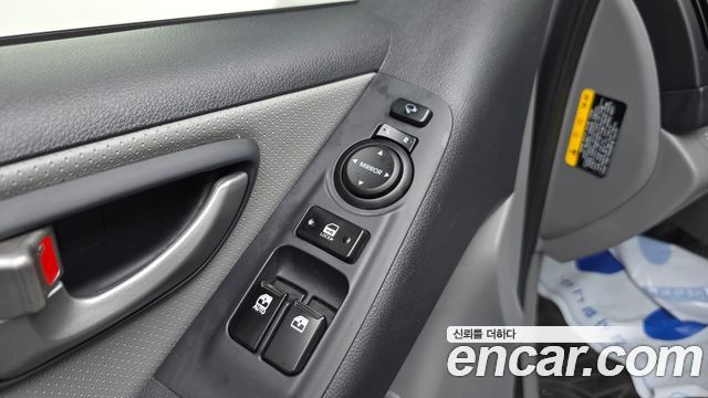 Hyundai Grand Starex Van 3-Seater Smart 2021 — фото 12
