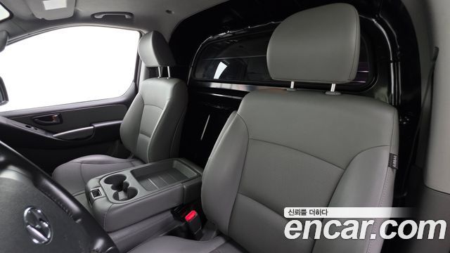 Hyundai Grand Starex Van 3-Seater Smart 2021 — фото 28