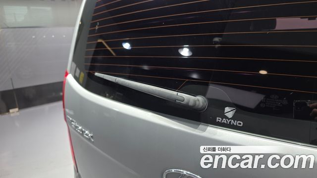 Hyundai Grand Starex Van 3-Seater Smart 2021 — фото 29