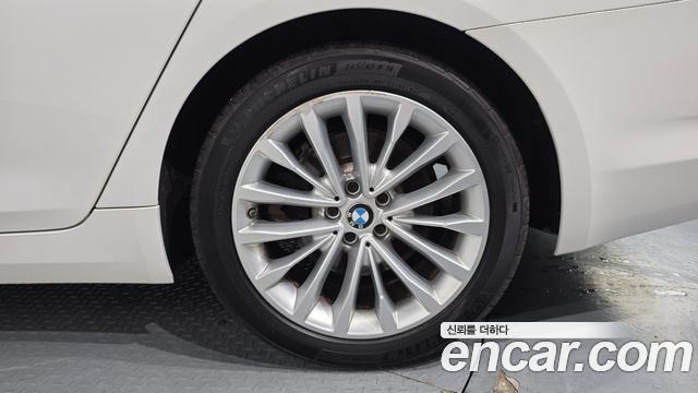 BMW 5 Series (G30) 530i Luxury Plus 2018 — фото 27