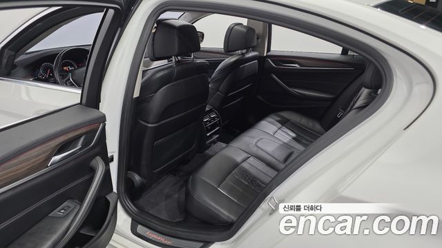 BMW 5 Series (G30) 530i Luxury Plus 2018 — фото 32