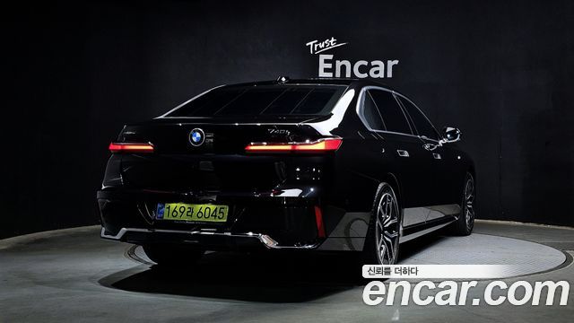 BMW 7 Series (G70) 740i xDrive M Sport 2025 — фото 2