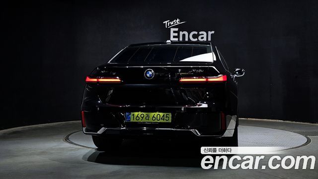 BMW 7 Series (G70) 740i xDrive M Sport 2025 — фото 4