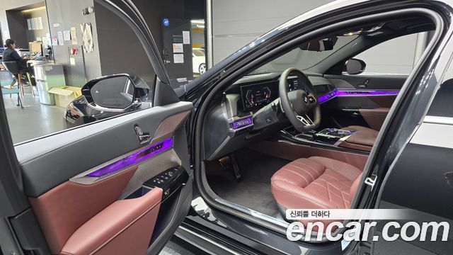 BMW 7 Series (G70) 740i xDrive M Sport 2025 — фото 10