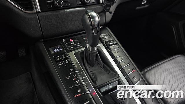 Porsche Macan 2.0 95B 2015 — фото 9