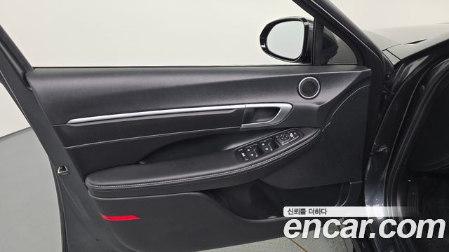 Hyundai Sonata The Edge (DN8) 2.0 Premium 2024 — фото 24