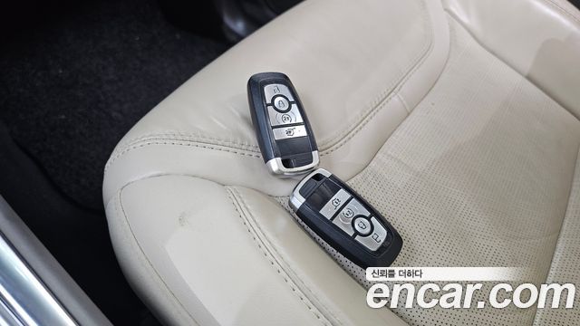 Ford Explorer (VI) 3.0 Platinum 4WD 2021 — фото 17