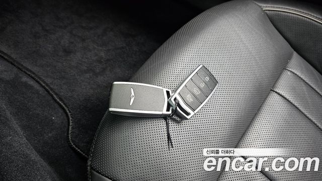 Genesis G80 3.3 GDI AWD Prestige 2018 — фото 26