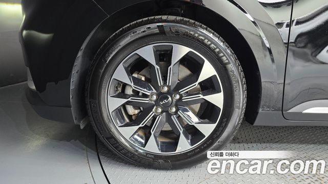 Kia Carnival (IV) Gasoline 9-Seater Signature 2023 — фото 5