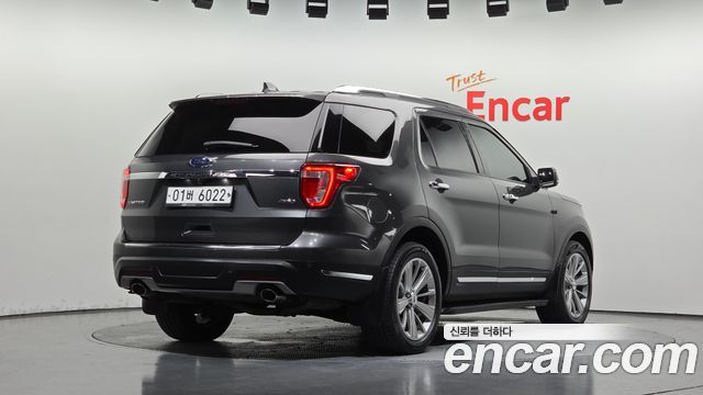 Ford Explorer 3.5 Limited 4WD 5th 2019 — фото 2